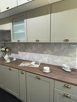 Moderní nepoužitá kuchyně NATALI krémová - 5