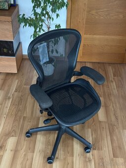 Kancelářská židle Herman Miller - 5