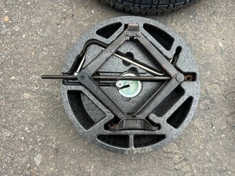 BMW X5 E70/X6 E71 set rezervy + nářadí - 5