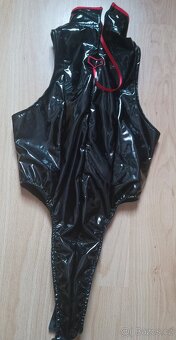 latex cosplay Lucy - 5