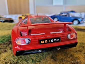 Modely aut 1:18, výrobce Burago, Italie - 5