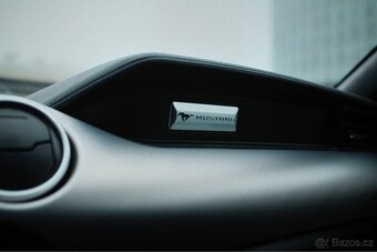 FORD MUSTANG 5.0 BLACK - 5