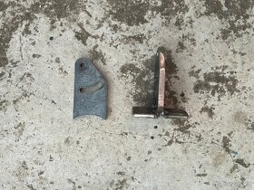 Prodám držák dynama motoru Hatz - 5