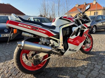 Suzuki gsx-r,gsxr 750 - 5