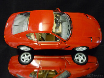 Ferrari 456 GT červené Bburago 1/18 - 5