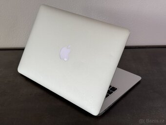 MacBook Air 13" 2017 128GB / 8GB / i5 - DPH - 5