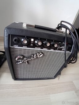 Elektrická kytara s vybavením - 5