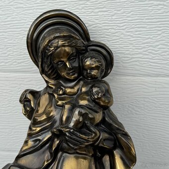 Krásná nástěnná socha Panna Marie - 5