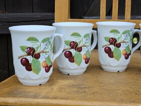 Sada porcelánových hrnků s třešněmi - 5