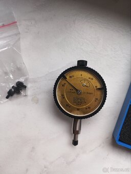 Prodám úchylkoměrem 0,01, zdvih 3mm. - 5