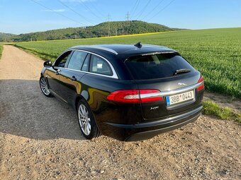 Jaguar XF 2.2D 147kW - pár chyb - 5