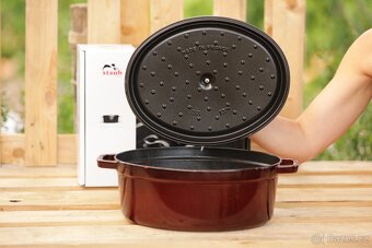STAUB litinový hrnec oválný 33 cm 6,6 ltr - 5