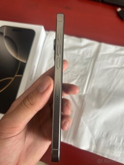 iPhone 16 Pro Max 256GB, přírodní titan - 5