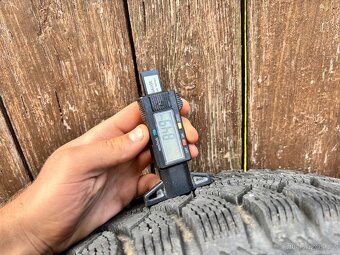 5x100 r16 alu se zimním pneu 205/55/16. - 5