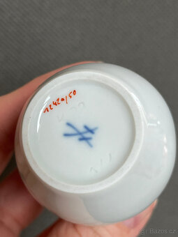 Míšeň Meissen Miniaturní porcelánová vázička 6 cm - 5