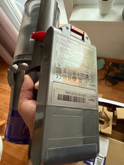 Dyson V11 Advanced, záruka - 5