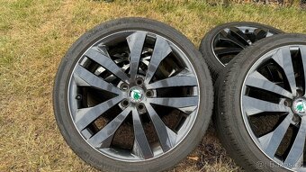 Originál letní alu Škoda Fabia 2 RS 205/40/17 - top stav - 5