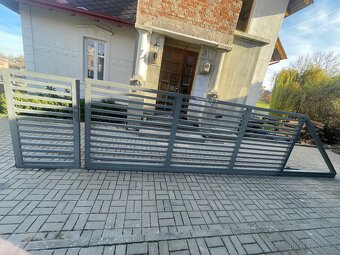 Hliníková posuvná brána + branka - 5
