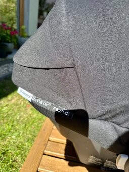 Autosedačka Bugaboo Turtle Air by Nuna BLACK + Isofix báze - 5