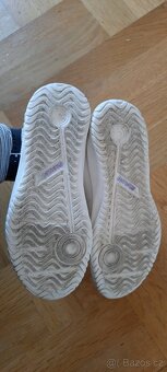 Tenisky/sálovky z Decathlonu vel.33 - 5