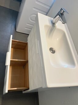 Skřínka s umyvadlem IKEA - 5