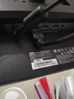 2 herní monitory - 5