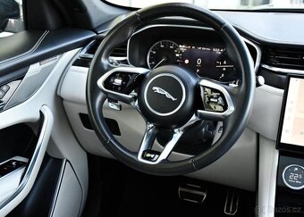 Jaguar F-Pace D200 AWD R-DYNAMIC ZÁRUKA PANO - 5