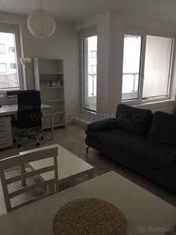 Pronájem bytu 1+kk s gar.stáním, 46 m² Praha- nám. Junkových - 5