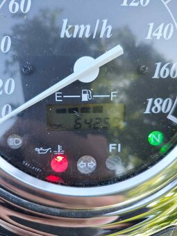 Suzuki Intruder C800 - 5