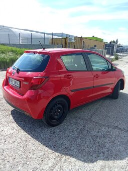 Toyota yaris 2017 - 5