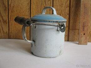 Retro plechové konvičky,stará žehlička po prababičce - 5