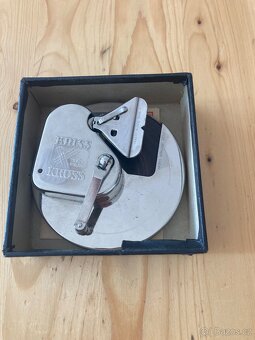 Ostřič žiletek - 5