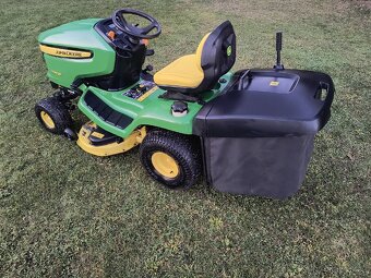 Zahradní traktor John Deere X300R - 5