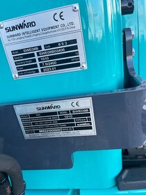 Minibagr SUNWARD SWE08 - 5