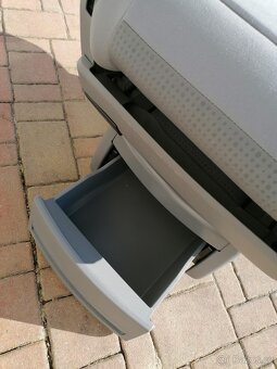 Sedačka VW Multivan T5,T6 - 5