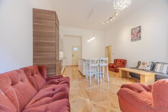 Prodej dvou bytů v jednom – 127 m2 v centru u Karlova mostu, - 5