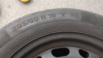 pneu Continental 205/60 R16 - 5
