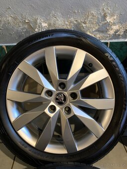 Alu kola Škoda R17 5X112 LETNÍ PNEU 205/50 R17 CRYSTAL - 5
