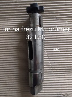16 KS strojního nářadí na frézu a horizontku a vrtačku M5 - 5