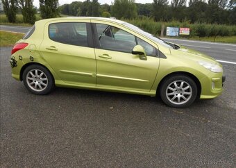 Peugeot 308 1,4 70 kW CZ Serviska KLIMA benzín - 5