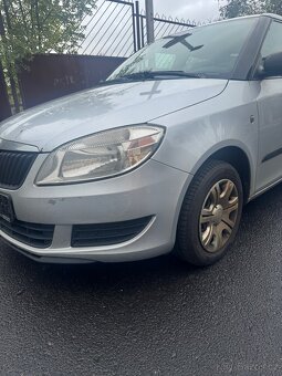 Prodám bud celek nebo náhradní díly Škoda Fabia 2 2013 - 5