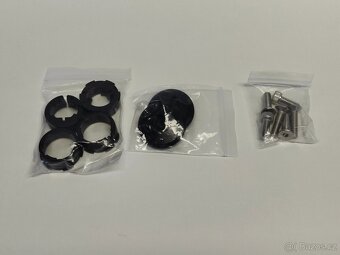 Prodám zrcátka pro motorky Triumph s logem Triumph - 5