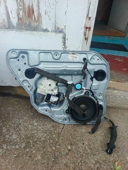 Tapecírunky a stahovačka na Volvo V50 - 5