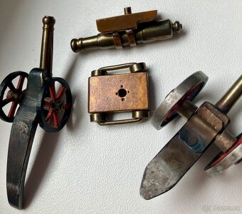 Staré kovové miniatury - děla - 5