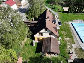 Prodej komerčního RD s bydlením, zahradou a garáži Morkovice - 5