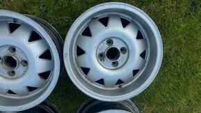 Originál dobové VW ALU kola/disky Fondmetal R15 4x100 - 5