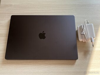 Apple MacBook Pro CTO 16" M3 MAX | 96GB | 1TB SSD | ZÁNOVNÍ - 5