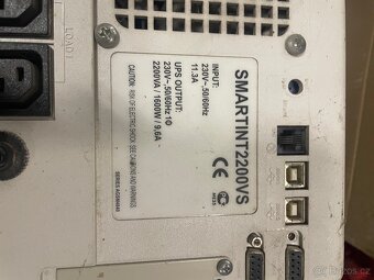 záložní zdroj UPS Tripp-Lite SMARTINT2200VS 1600W - 5