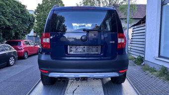 Vůz na náhradní díly Škoda Yeti 5L 2013 CFHF NFQ LF5A - 5