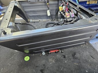 Konzole podstavec sedačky VW T5 T5.1 T6 - 5